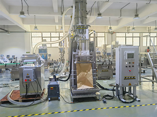 大型添加劑防爆稱(chēng)重包裝機(jī)