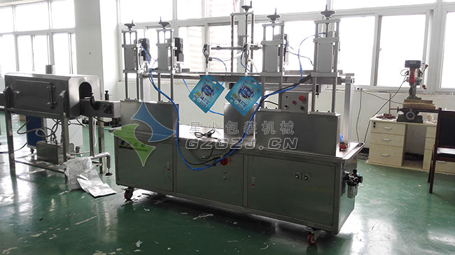 沙司番茄醬包裝機(自立袋、吸嘴袋)整機展示